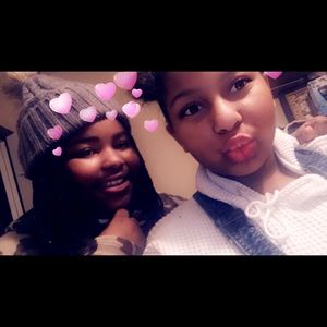 Meet your Posher, Tee_ty